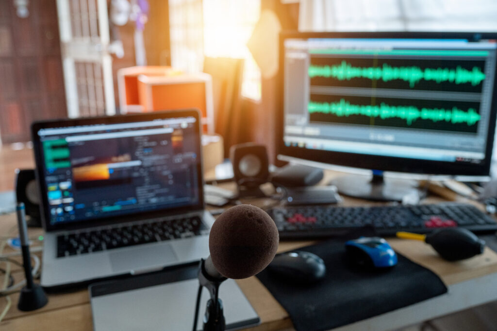 écrans suggérant la réalisation d'un montage vidéo